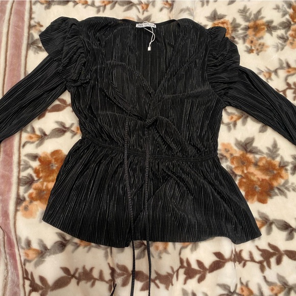 Zara XS plisse top - Picture 1 of 3
